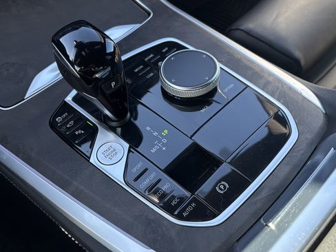 Used 2022 BMW X5 xDrive40i w/ M Sport Package image 27