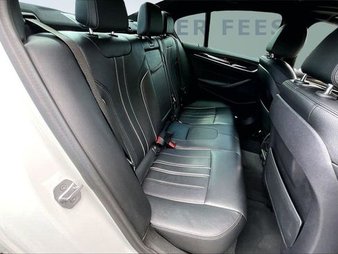 Used 2019 BMW 530i xDrive w/ Convenience Package image 25