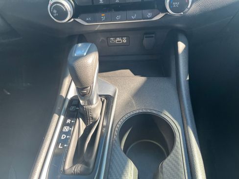 Used 2025 Nissan Altima 2.5 SV FWD image 42
