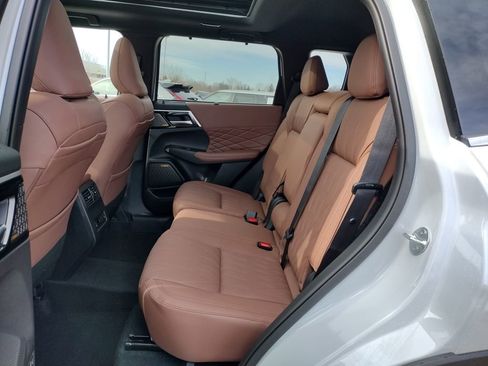 New 2026 Mitsubishi Outlander SEL AWD/4WD image 9