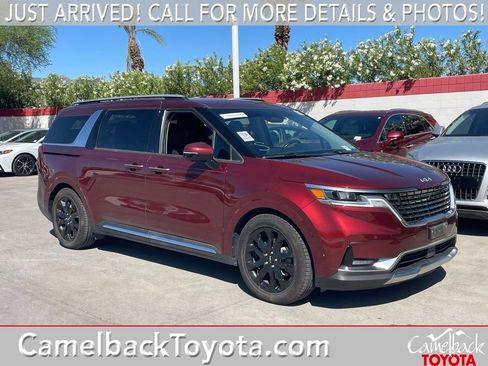 Used 2022 Kia Carnival SX image 1