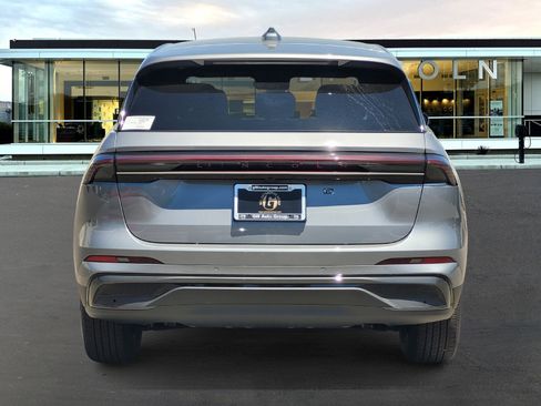 New 2025 Lincoln Nautilus Premier w/ Jet Appearance Package image 5