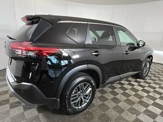 Used 2023 Nissan Rogue FWD video 3