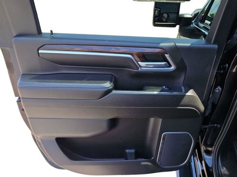 Used 2024 GMC Sierra 2500 SLT AWD/4WD image 19