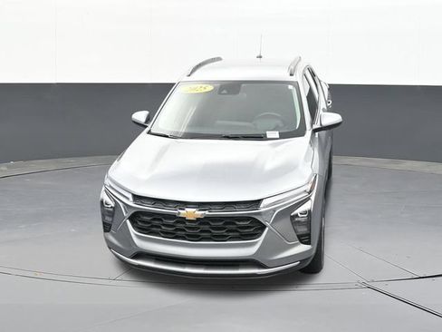 Used 2025 Chevrolet Trax LT w/ Driver Confidence Package FWD image 68
