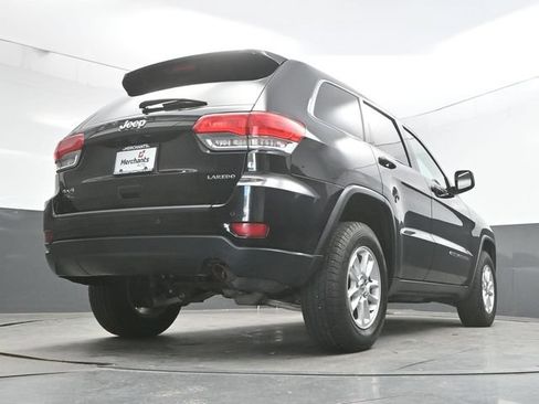 Used 2018 Jeep Grand Cherokee Laredo AWD/4WD image 38