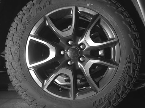 Used 2025 Jeep Compass Trailhawk AWD/4WD image 15