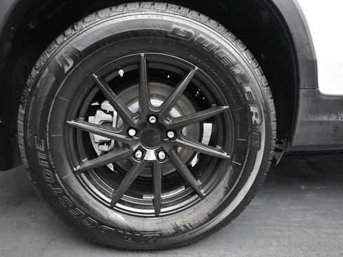 Used 2021 Honda Pilot Touring image 10