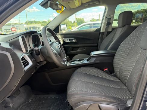 Used 2017 Chevrolet Equinox LS FWD image 10
