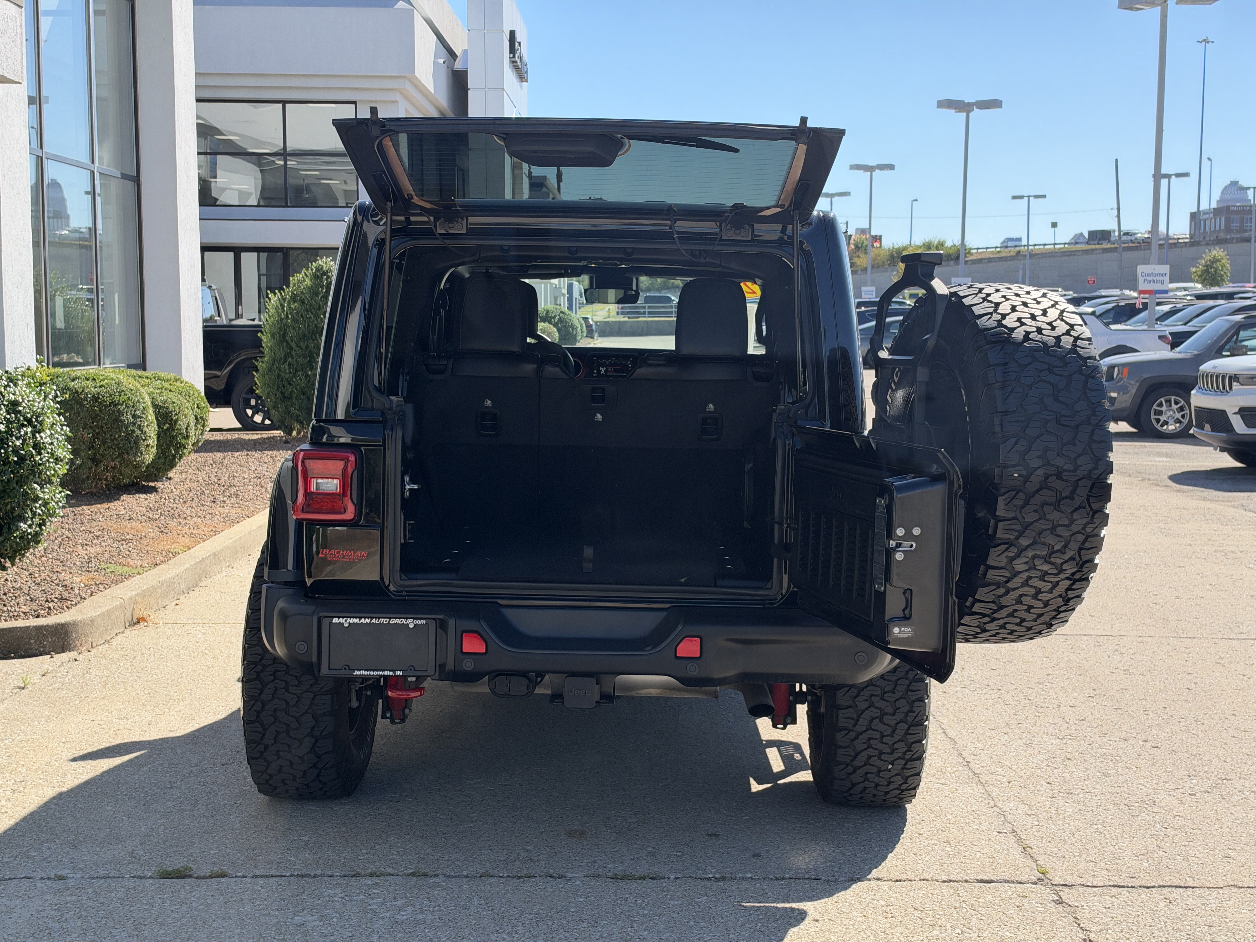 Used 2021 Jeep Wrangler Unlimited Rubicon AWD/4WD image 10