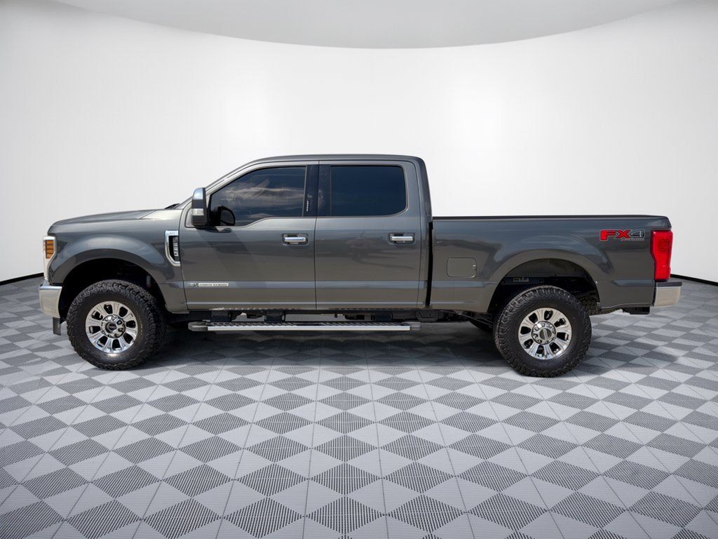 Used 2019 Ford F250 XLT w/ XLT Premium Package AWD/4WD image 2