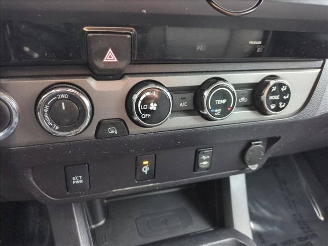 Used 2017 Toyota Tacoma TRD Off-Road w/ Tow Package (A/T) AWD/4WD image 12