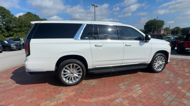 Used 2024 Cadillac Escalade ESV Premium Luxury RWD image 3