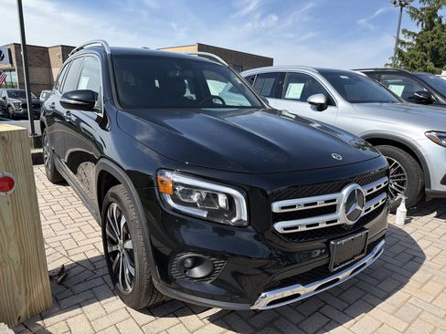 Certified 2023 Mercedes-Benz GLB 250 4MATIC image 2