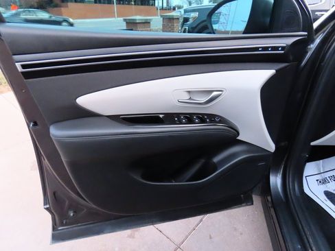 Used 2023 Hyundai Tucson Limited image 22