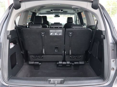 Used 2023 Honda Odyssey Touring image 4