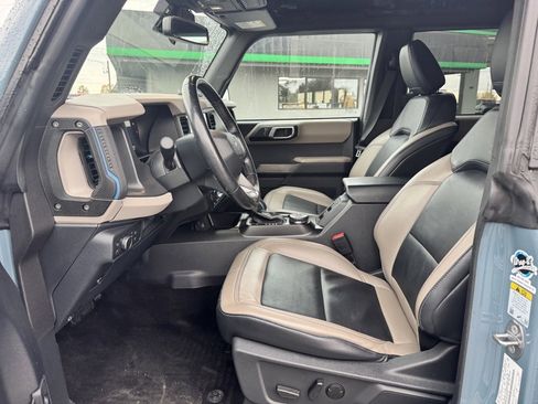 Used 2022 Ford Bronco Wildtrak image 18