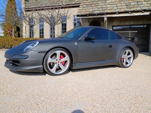 Used 2005 Porsche 911 Carrera S image 6