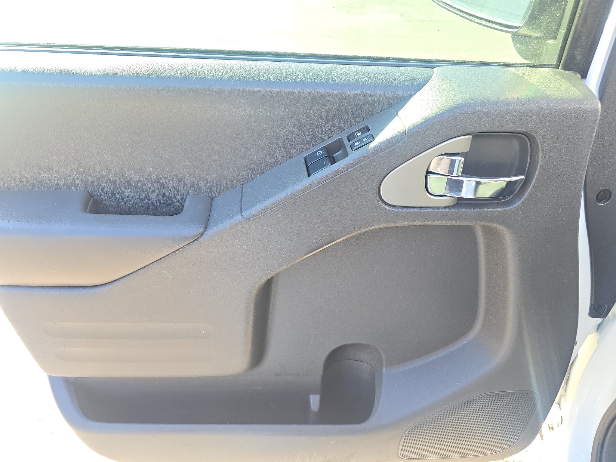 Used 2018 Nissan Frontier SV RWD image 19
