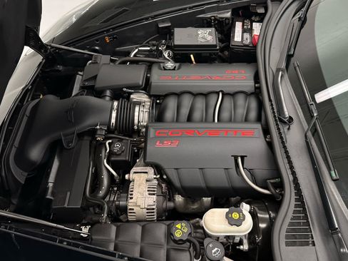 Used 2013 Chevrolet Corvette Convertible RWD image 38