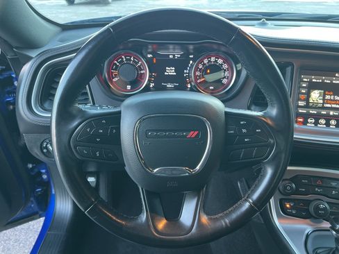 Used 2022 Dodge Challenger SXT w/ Plus Package image 12