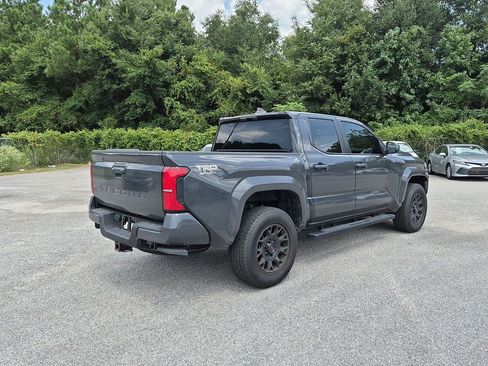 Used 2025 Toyota Tacoma TRD Sport RWD image 3