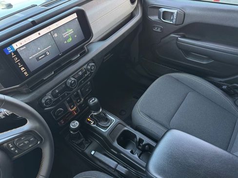 Used 2024 Jeep Wrangler Sport AWD/4WD image 16