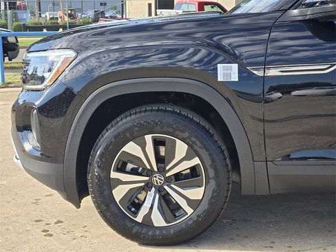 New 2026 Volkswagen Atlas Cross Sport SE image 5