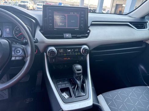 Used 2021 Toyota RAV4 XLE image 20