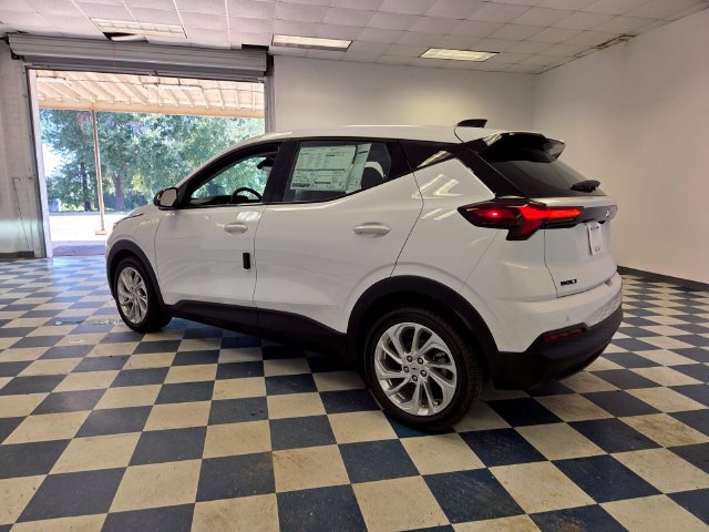 New 2027 Chevrolet Bolt LT w/ Comfort Package FWD image 5