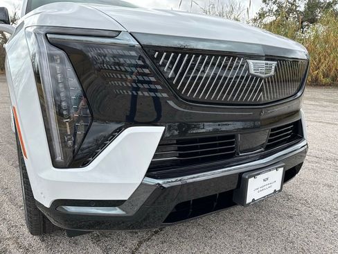 New 2025 Cadillac Escalade IQ Sport 1 w/ LPO, ONYX Package AWD/4WD image 45