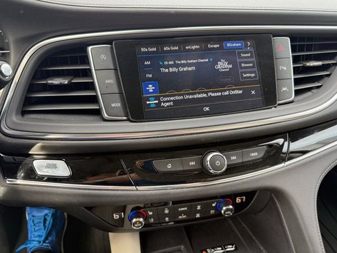 Used 2023 Buick Enclave Avenir w/ Avenir Technology Package image 10