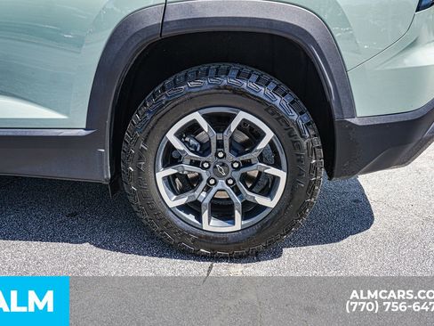 Used 2025 Chevrolet Equinox ACTIV w/ Safety and Technology Package AWD/4WD image 16