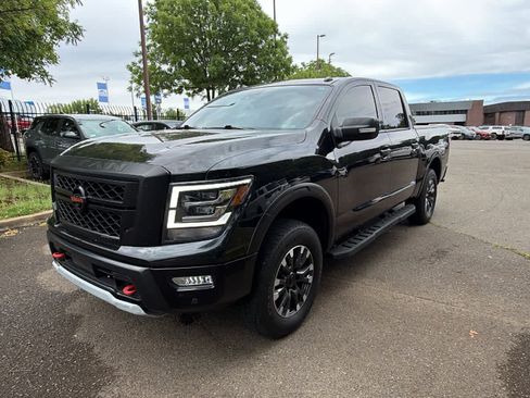 Used 2021 Nissan Titan PRO-4X w/ Pro-4x Convenience Package AWD/4WD image 1
