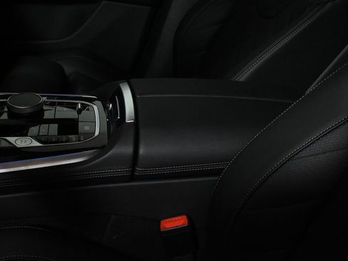 Used 2025 BMW X5 xDrive50e w/ M Sport Package image 27