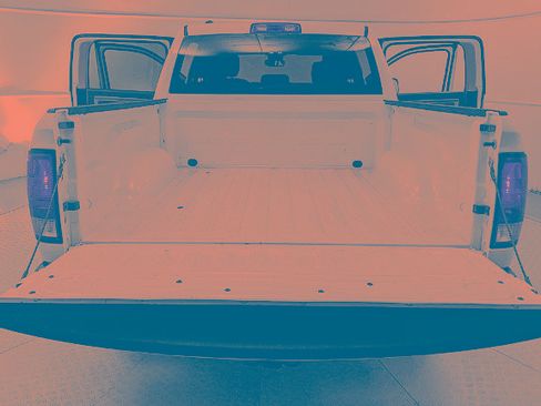 Used 2023 RAM 1500 Classic SLT image 7