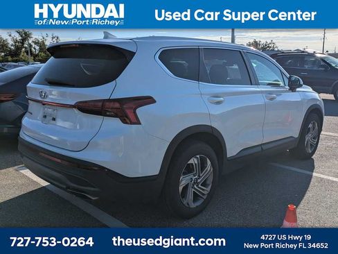 Used 2021 Hyundai Santa Fe SE w/ Cargo Package FWD image 2
