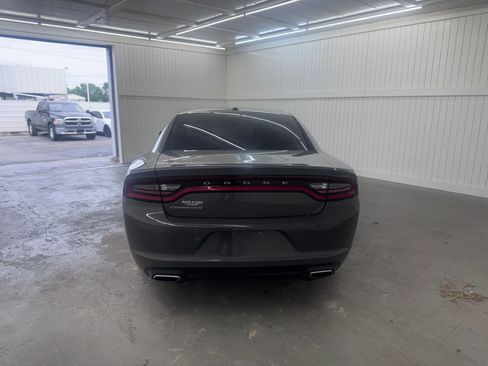Used 2019 Dodge Charger SXT RWD image 6