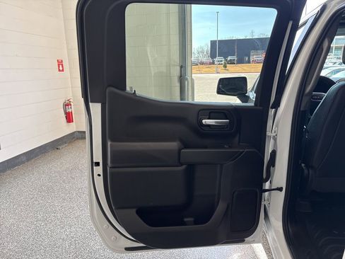 Used 2025 GMC Sierra 1500 Pro w/ Pro Value Package image 30