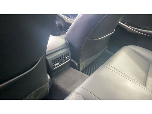 Used 2018 Lexus IS 300 AWD image 20