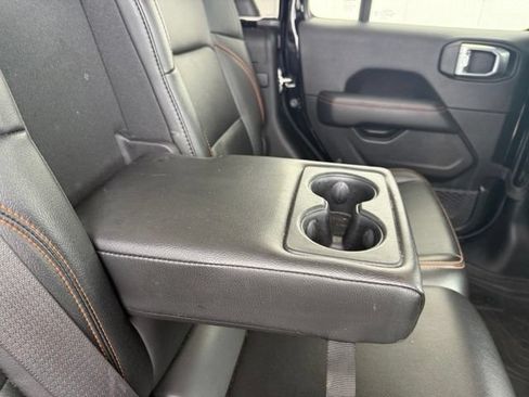 Used 2022 Jeep Gladiator Mojave w/ LED Lighting Group AWD/4WD image 19