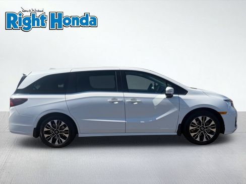 New 2026 Honda Odyssey Elite image 8