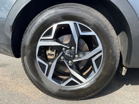 Used 2023 Kia Sportage LX image 29