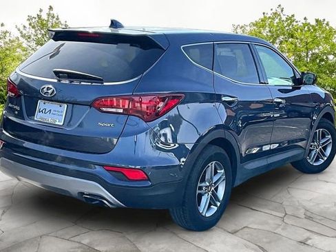 Used 2017 Hyundai Santa Fe Sport image 2