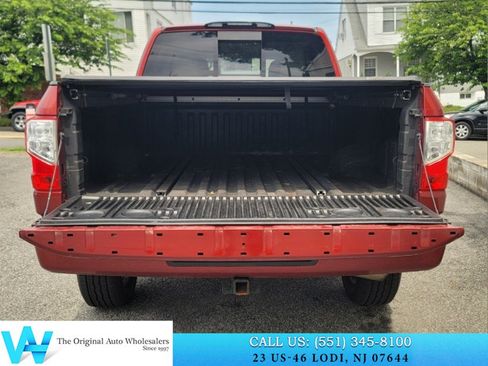 Used 2019 Nissan Titan SL AWD/4WD image 8