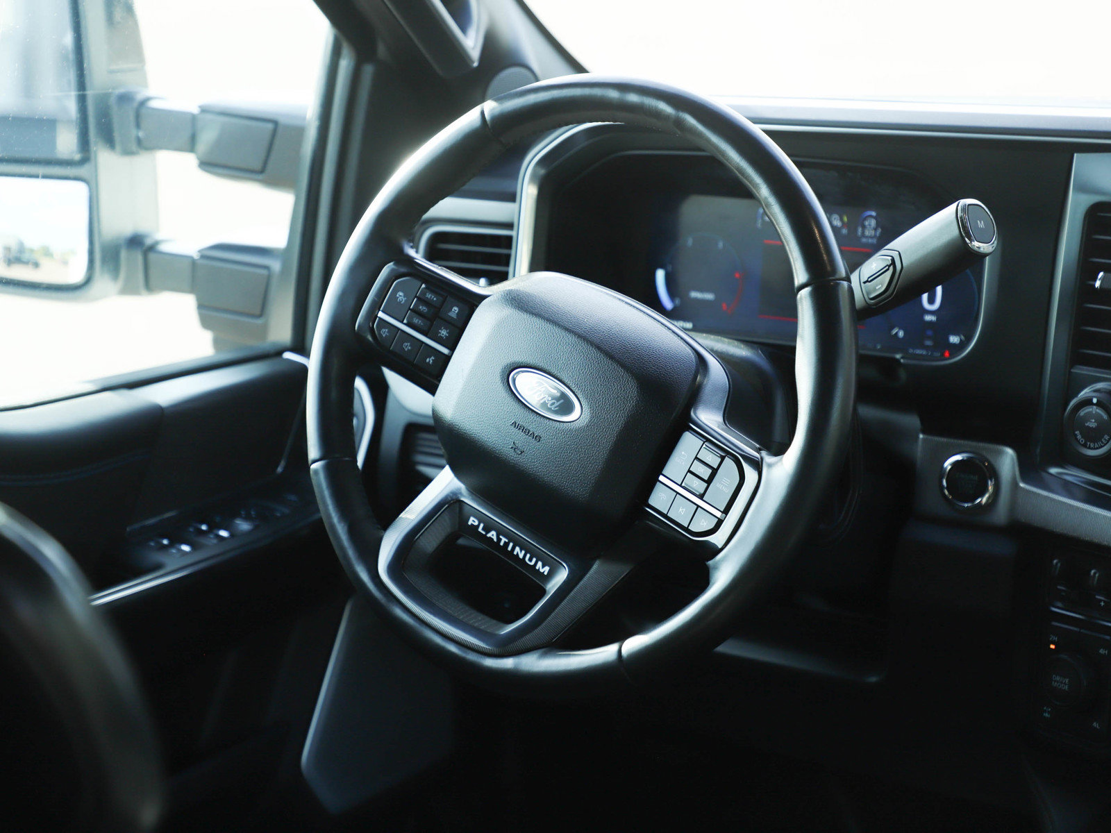 Used 2025 Ford F350 Platinum AWD/4WD image 13