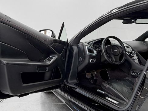 Used 2016 Aston Martin Vanquish Coupe RWD image 27