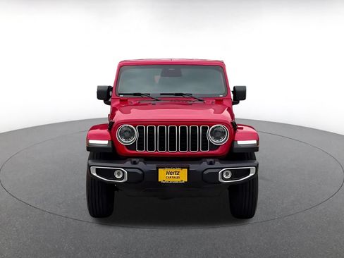 Used 2025 Jeep Wrangler Unlimited Sahara AWD/4WD image 4