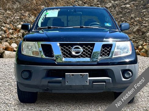 Used 2013 Nissan Frontier SV AWD/4WD image 3