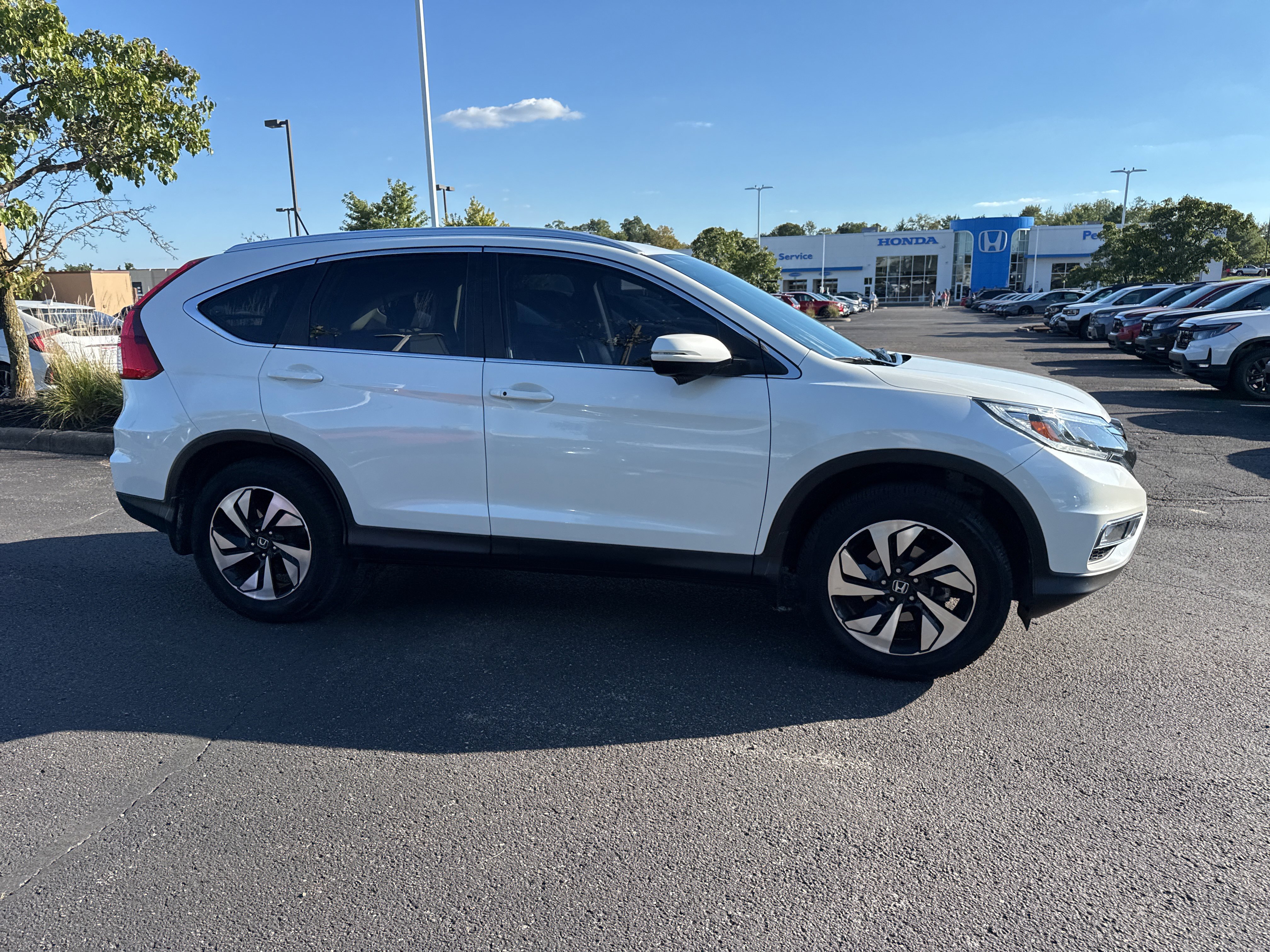 Used 2015 Honda CR-V Touring image 25